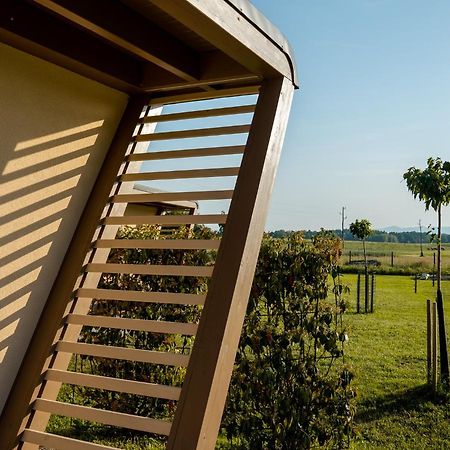 Fortun Estate - Apartmaji Ob Reki Kolpi Metlika Exteriör bild