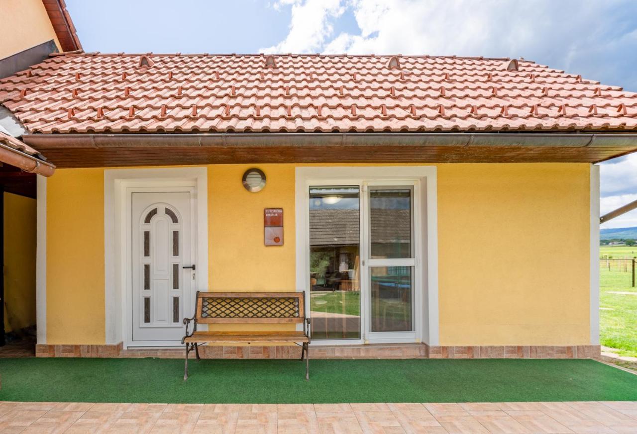 Fortun Estate - Apartmaji Ob Reki Kolpi Metlika Exteriör bild